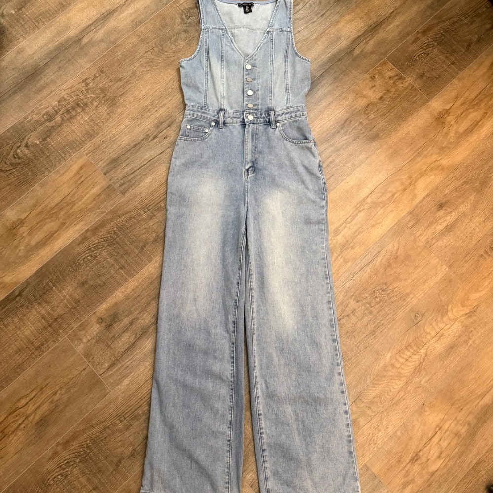 Sincerely Jules Light Wash Denim Wide Leg Jumpsuit Sleeveless ButtonVest Women S